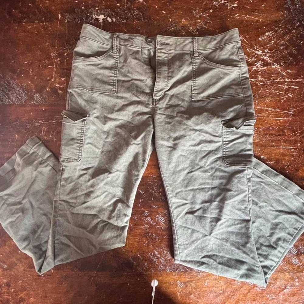 Olive Sage Green Cargo Pants Measurements in Description